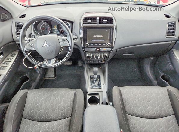 JA4AR3AU4LU020403 2020 MITSUBISHI OUTLANDER Красный Вид панели приборов