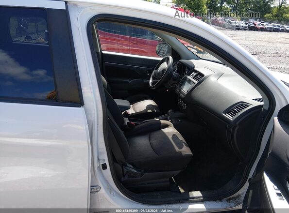 JA4AR3AUXJZ034340 2018 MITSUBISHI OUTLANDER SPORT White Vista interior delantera
