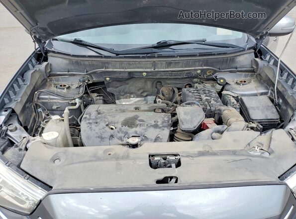 JA4AR3AW8JU013243 2018 MITSUBISHI OUTLANDER Silver 