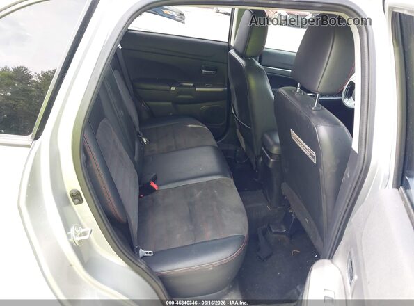 JA4AR3AW8JZ033561 2018 MITSUBISHI OUTLANDER SPORT Silver Vista de la etiqueta del VIN