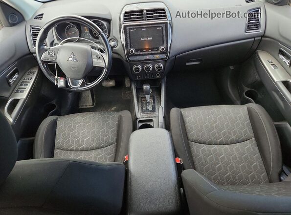 JA4ARUAU4MU011045 2021 MITSUBISHI OUTLANDER Silver Widok deski rozdzielczej