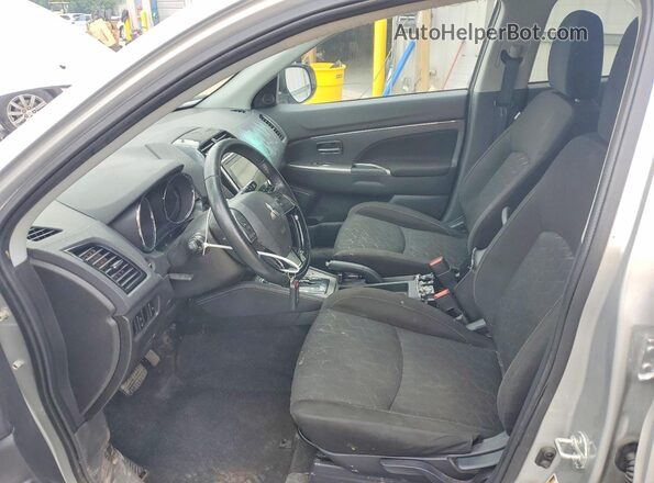 JA4ARUAU5MU024841 2021 MITSUBISHI OUTLANDER Silver Front interior view