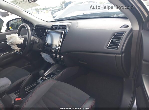 JA4ARUAUXSU007014 2025 MITSUBISHI OUTLANDER SPORT Gray Front interior view
