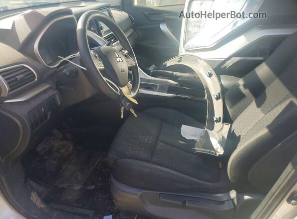 JA4AS3AA0LZ024123 2020 MITSUBISHI ECLIPSE Silver Widok wnętrza z przodu