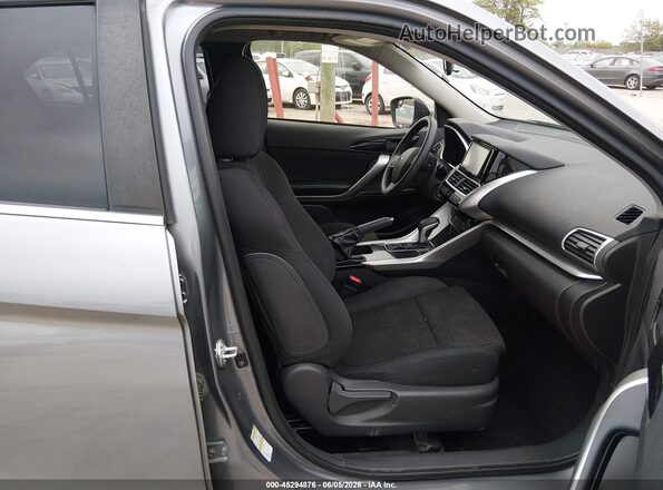 JA4AS3AA6JZ065420 2018 MITSUBISHI ECLIPSE CROSS Серебряный Вид салона спереди