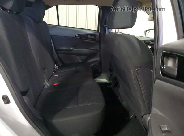 JA4ASUAA1NZ014032 2022 MITSUBISHI ECLIPSE White Rear interior view