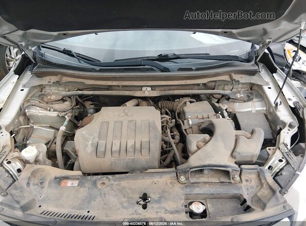 JA4AT3AA9LZ031052 2020 MITSUBISHI ECLIPSE CROSS Silver Вид ззаду