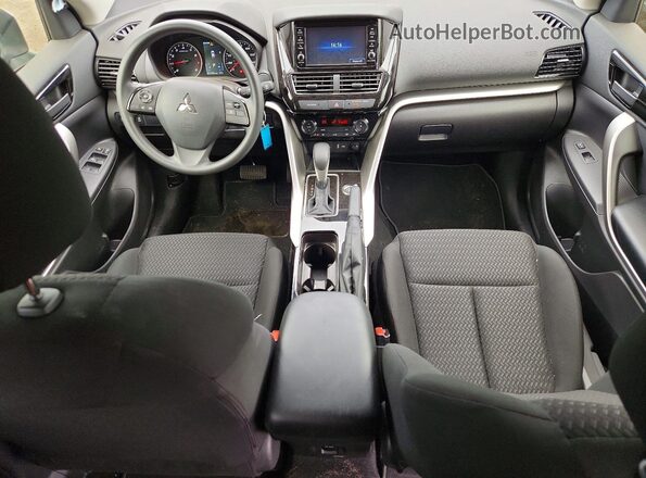 JA4ATUAA4SZ047356 2025 MITSUBISHI ECLIPSE Silver Vista del salpicadero
