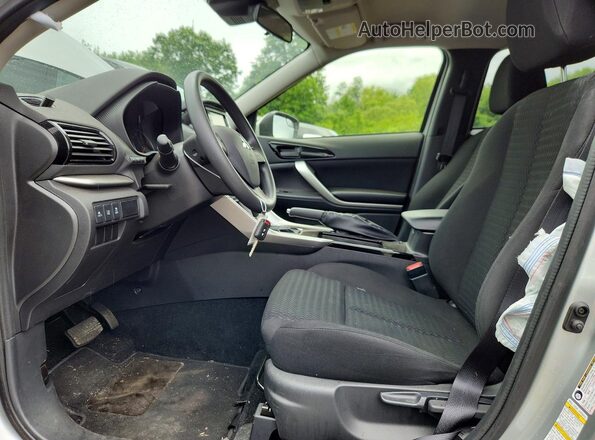 JA4ATUAA4SZ047356 2025 MITSUBISHI ECLIPSE Silver Vista interior delantera
