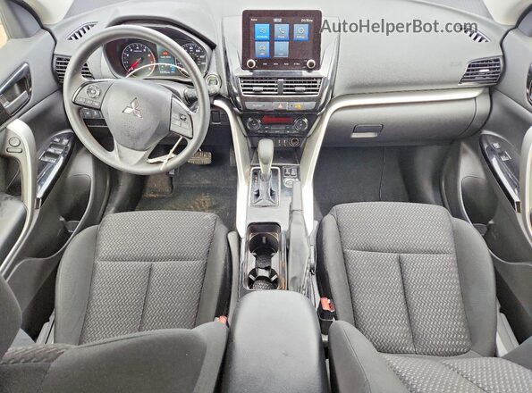 JA4ATVAA1RZ061537 2024 MITSUBISHI ECLIPSE Silver Առջևի վահանակի տեսք