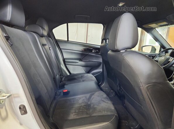 JA4ATVAA5PZ602313 2023 MITSUBISHI ECLIPSE White Вид задньої частини салону