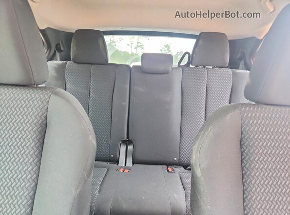 JA4ATVAAXRZ014698 2024 MITSUBISHI ECLIPSE Red Widok tylnych siedzeń