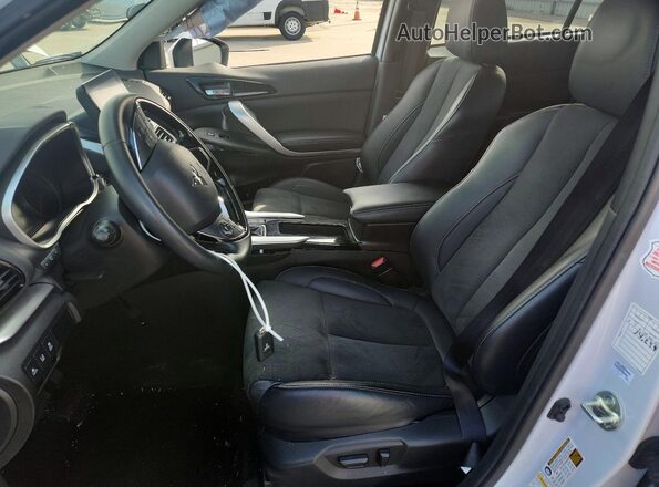 JA4ATWAA3RZ044941 2024 MITSUBISHI ECLIPSE White Vista interior delantera