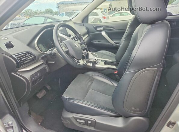 JA4ATWAA7RZ042917 2024 MITSUBISHI ECLIPSE Серебряный Вид салона спереди