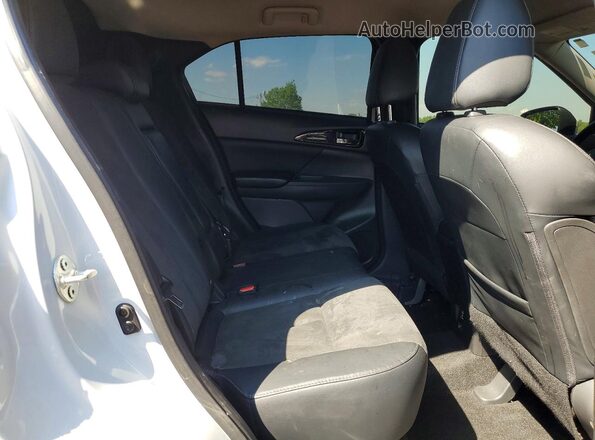 JA4ATWAA8PZ035875 2023 MITSUBISHI ECLIPSE Белый Вид задней части салона
