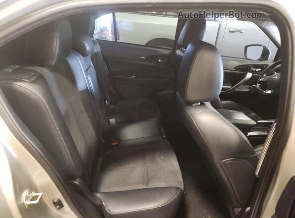 JA4ATWAAXRZ004856 2024 MITSUBISHI ECLIPSE Silver Vista interior trasera