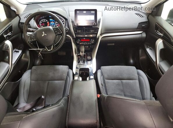 JA4ATWAAXTZ003682 2026 MITSUBISHI ECLIPSE Серебряный Вид панели приборов
