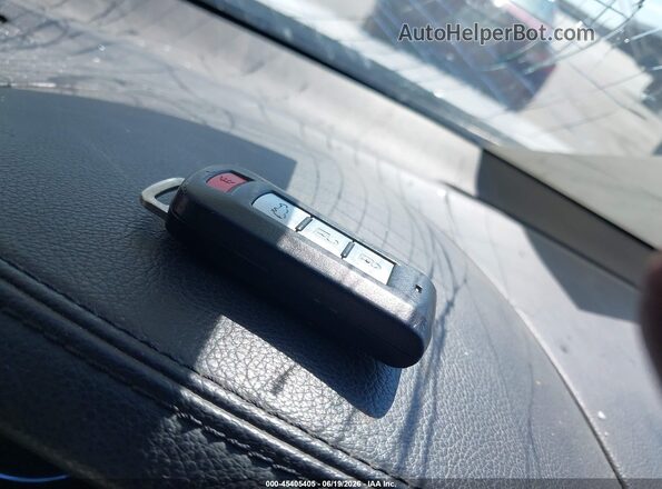 JA4AZ3A39HZ009057 2017 MITSUBISHI OUTLANDER White Вид панелі приладів