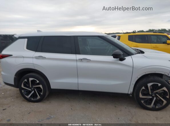JA4J3VA83RZ041500 2024 MITSUBISHI OUTLANDER Белый Вид задней части салона
