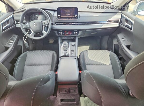 JA4J4TA82NZ041595 2022 MITSUBISHI OUTLANDER White Vista del salpicadero