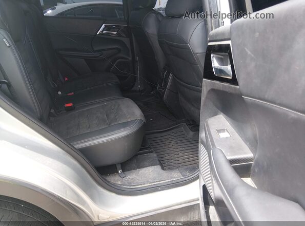 JA4J4UA83PZ019484 2023 MITSUBISHI OUTLANDER Silver Widok naklejki z numerem VIN