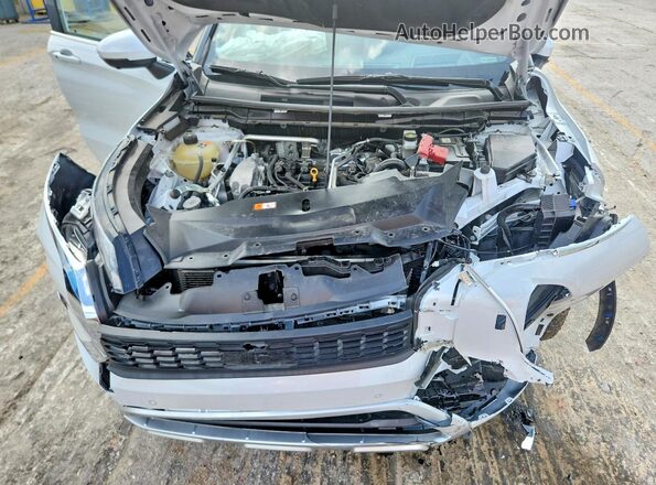JA4J4WA88RZ024792 2024 MITSUBISHI OUTLANDER White Vista del compartimento del motor