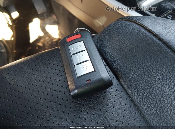 JA4JZ4AX6JZ048154 2018 MITSUBISHI OUTLANDER Silver Вид панелі приладів