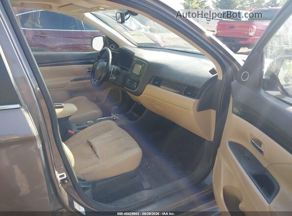 JA4JZ4AX8GZ005587 2016 MITSUBISHI OUTLANDER Коричневый Вид салона спереди