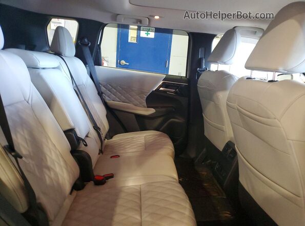 JA4T5VA95SZ601034 2025 MITSUBISHI OUTLANDER White Vista interior trasera