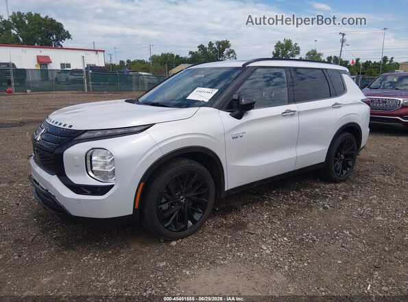 JA4T5WA90SZ040795 2025 MITSUBISHI OUTLANDER PHEV White წინა მარცხენა ხედი სამი მეოთხედიდან
