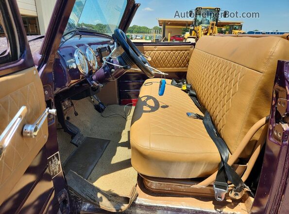 JB1352445 1951 CHEVROLET UK Purple Vista interior delantera