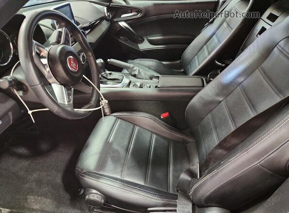 JC1NFAEK2L0144087 2020 FIAT 124 Red Front interior view