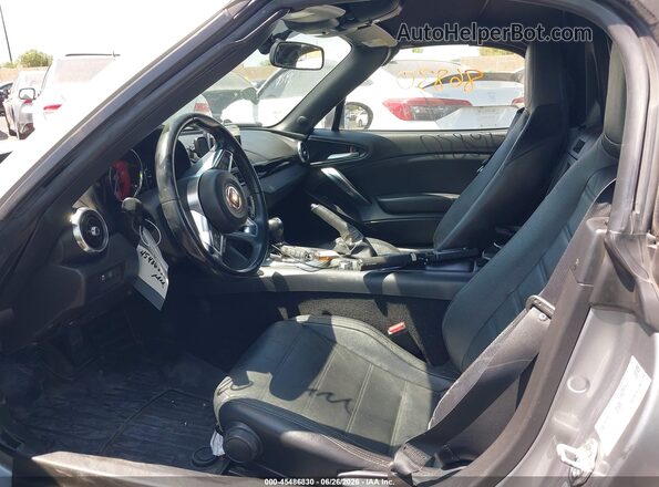 JC1NFAEK3H0101398 2017 FIAT 124 SPIDER Silver Vista interior delantera