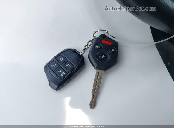 JF1GJAF64GH009251 2016 SUBARU IMPREZA Silver Widok deski rozdzielczej