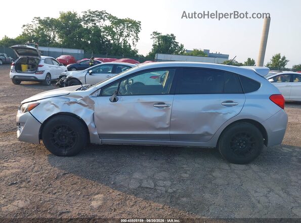 JF1GPAA65G9327976 2016 SUBARU IMPREZA Серебряный Вид задней части салона