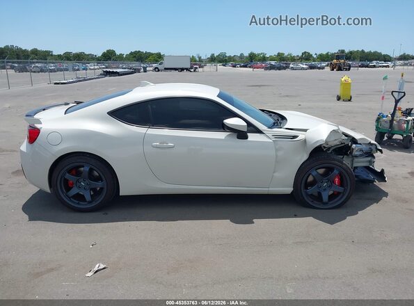 JF1ZCAC13L9703283 2020 SUBARU BRZ White Widok wnętrza z tyłu