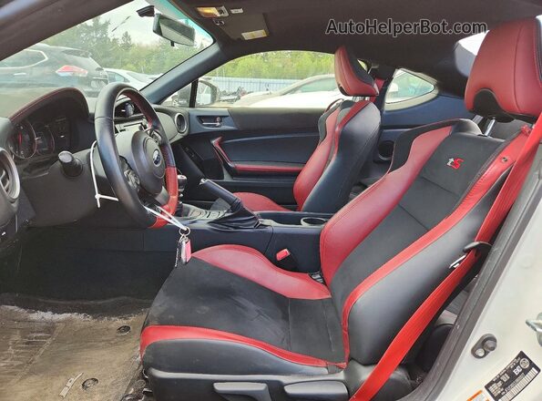 JF1ZCAD12J9600027 2018 SUBARU BRZ White წინა სალონის ხედი