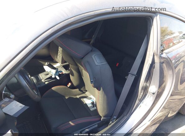 JF1ZDBB12P9704225 2023 SUBARU BRZ Gray VIN կոդի պիտակի տեսք