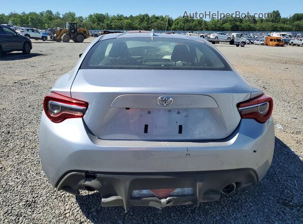 JF1ZNAA14H9702406 2017 TOYOTA 86 Серебряный Вид сзади