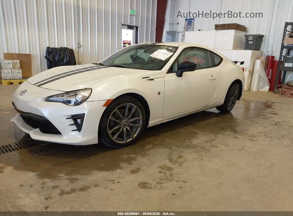 JF1ZNAA17H8708299 2017 TOYOTA 86 White Vista tres cuartos delantera izquierda