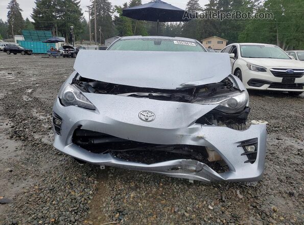JF1ZNAE17J9701797 2018 TOYOTA 86 Серебряный Вид спереди
