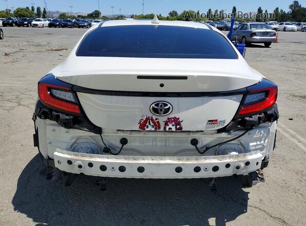 JF1ZNBC19N8757891 2022 TOYOTA GR86 White Հետևի տեսք
