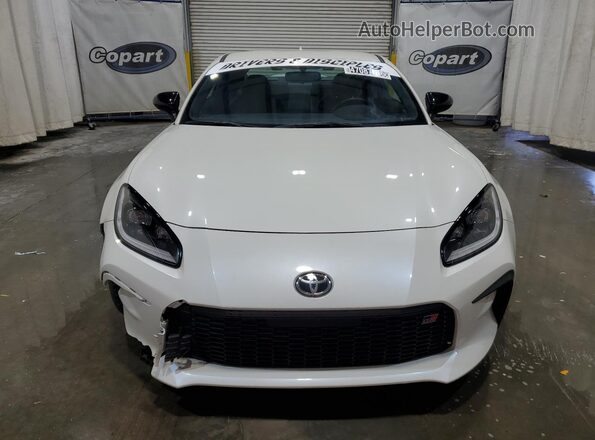 JF1ZNBE10R8760973 2024 TOYOTA GR86 White 