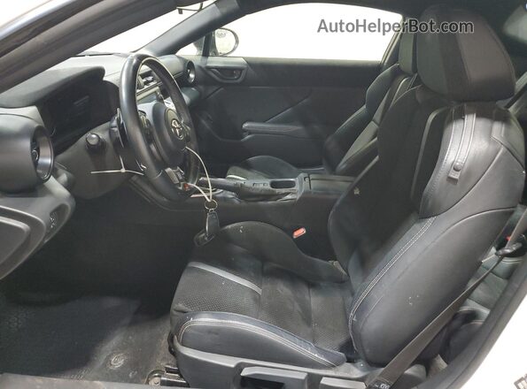 JF1ZNBE10R8760973 2024 TOYOTA GR86 White 