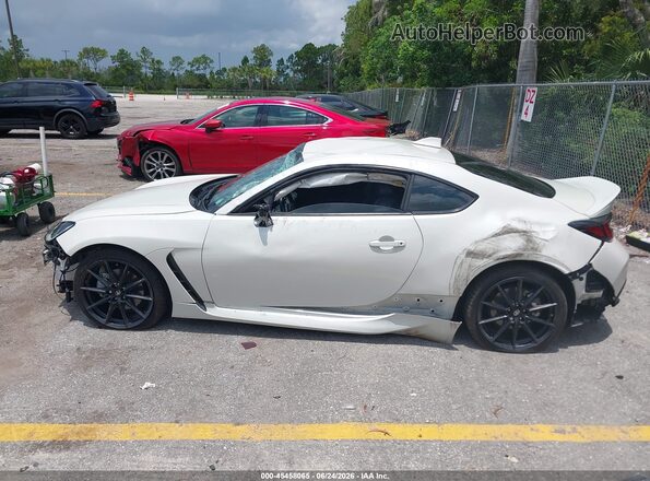 JF1ZNBE15R8760385 2024 TOYOTA GR86 White 