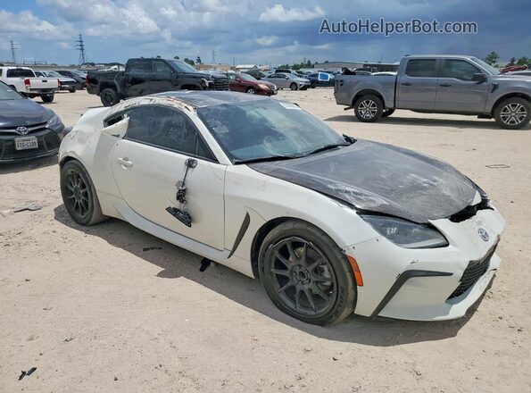 JF1ZNBE17P9765384 2023 TOYOTA GR White 