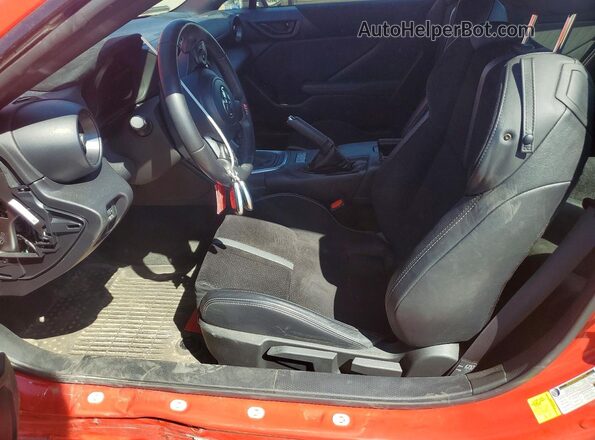 JF1ZNBE18P9759657 2023 TOYOTA GR Красный Вид салона спереди