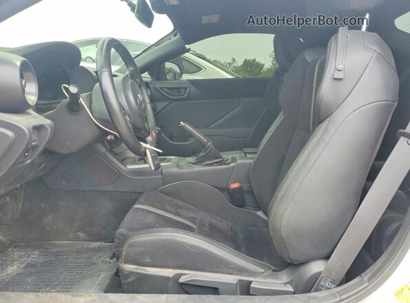 JF1ZNBE1XR9760263 2024 TOYOTA GR White Vista interior delantera