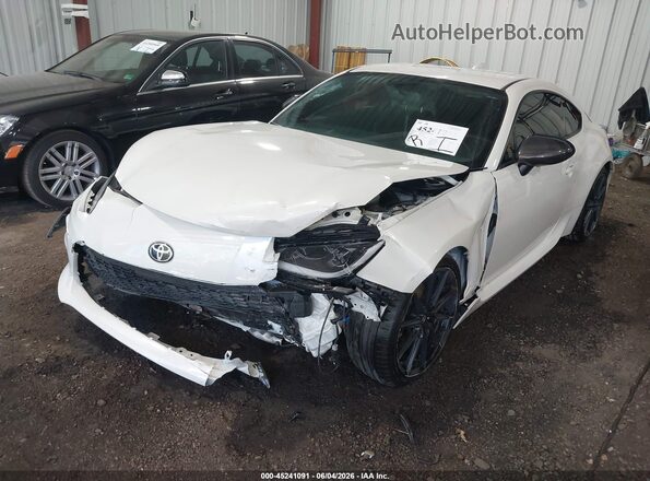 JF1ZNBF13N8752889 2022 TOYOTA GR86 Белый Передняя левая четверть