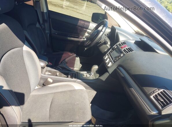 JF2GPABC0G8347140 2016 SUBARU CROSSTREK Gray Front interior view